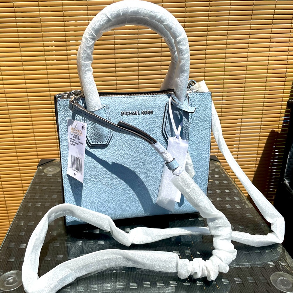 Michael Kors - Pastel Light Baby Blue